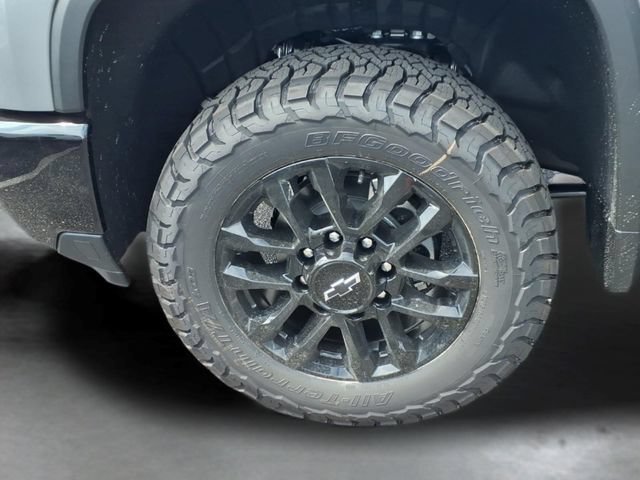 New 2026 Sterling Gray Metallic Chevrolet LT image 15