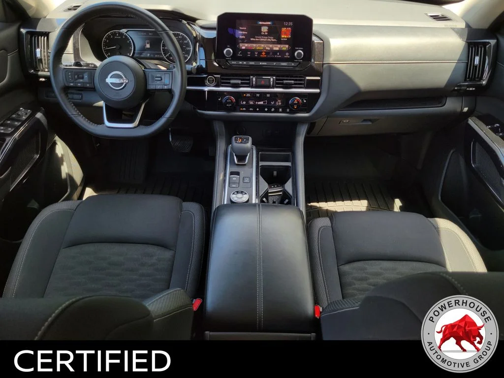 Used 2022 White Nissan SV image 17