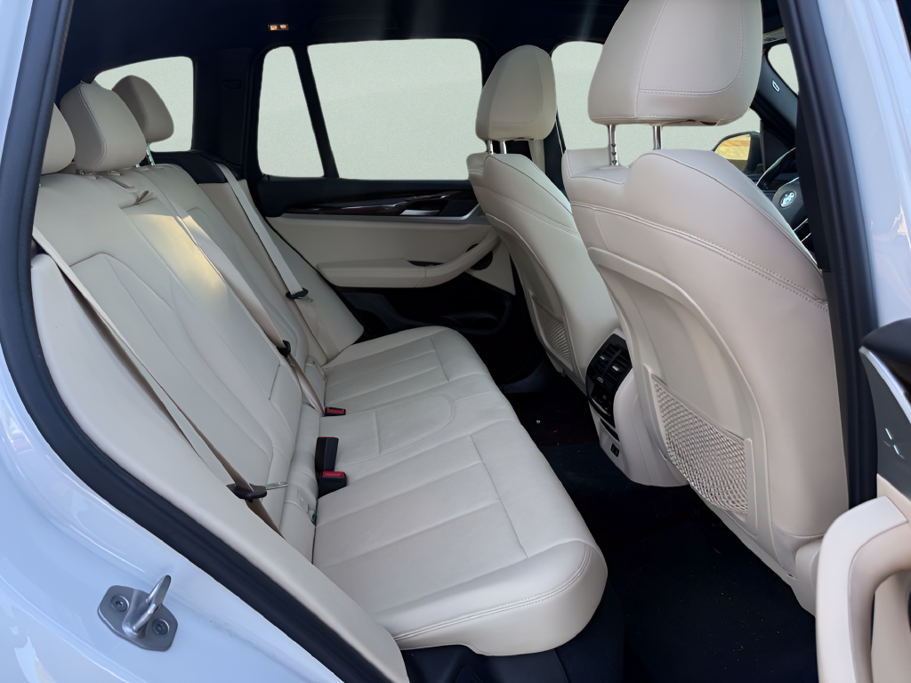 Used 2021 White BMW sDrive30i image 13