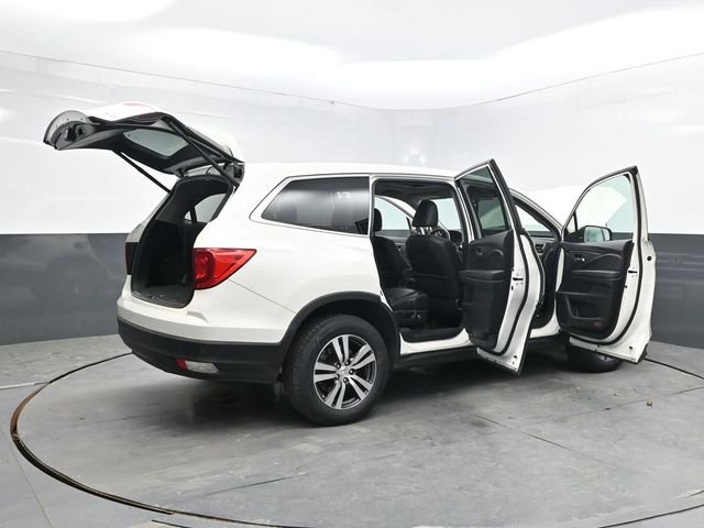 Used 2017 White Honda EX-L image 45