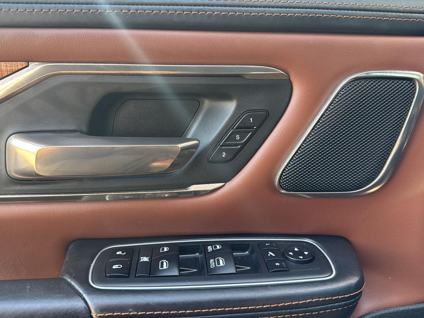 Used 2020 Ivory White Tri-Coat Pearlcoat Ram Longhorn image 10
