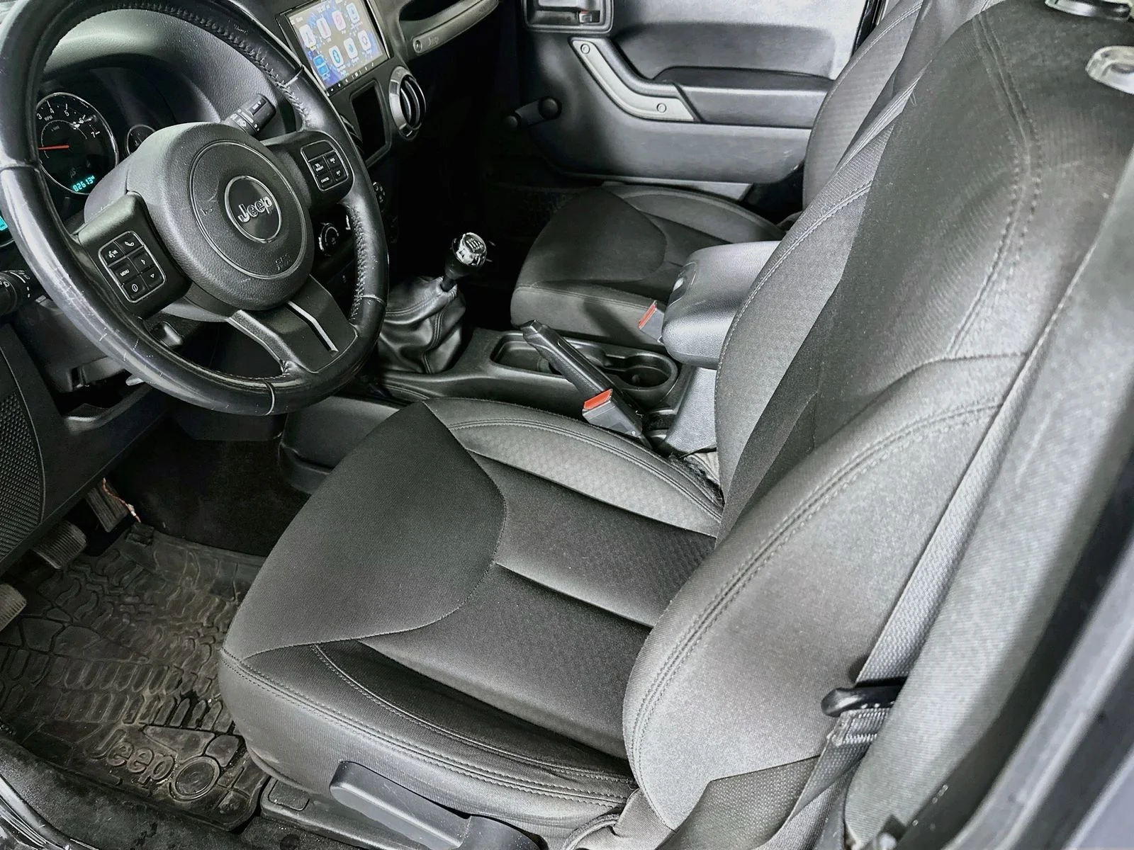 Used 2018 Black Clearcoat Jeep Sport image 18