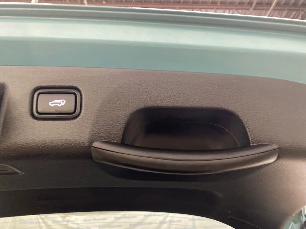 Used 2024 Blue Kia SX image 19