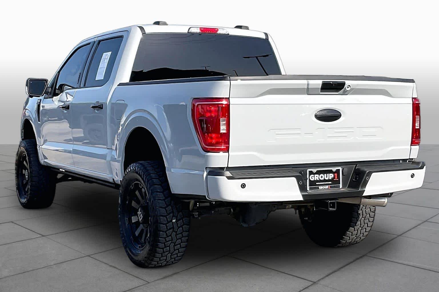 Used 2023 Avalanche Gray Ford XLT image 23