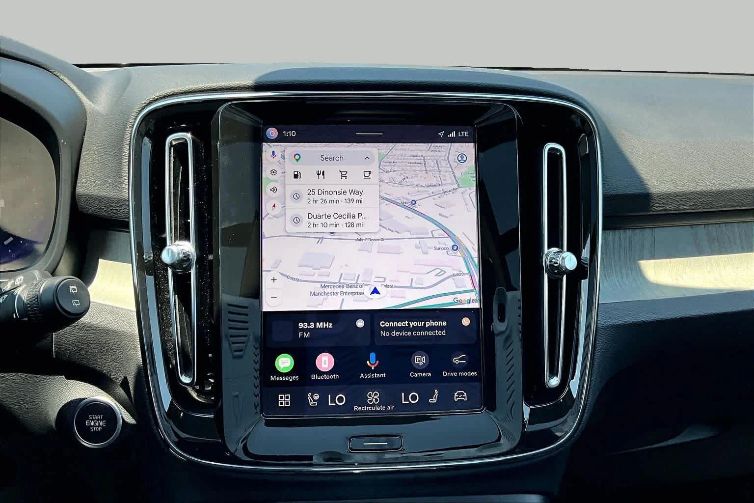 Pre-Owned 2024 Volvo XC40 Plus Bright Theme