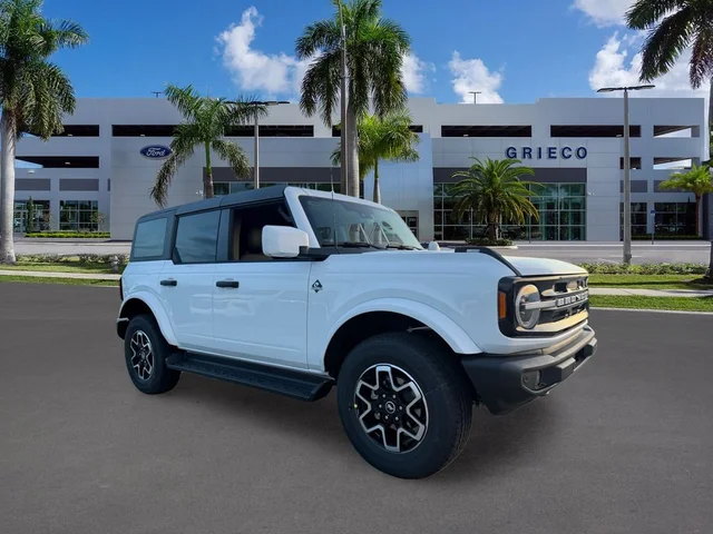 2026 Ford Bronco Outer Banks®