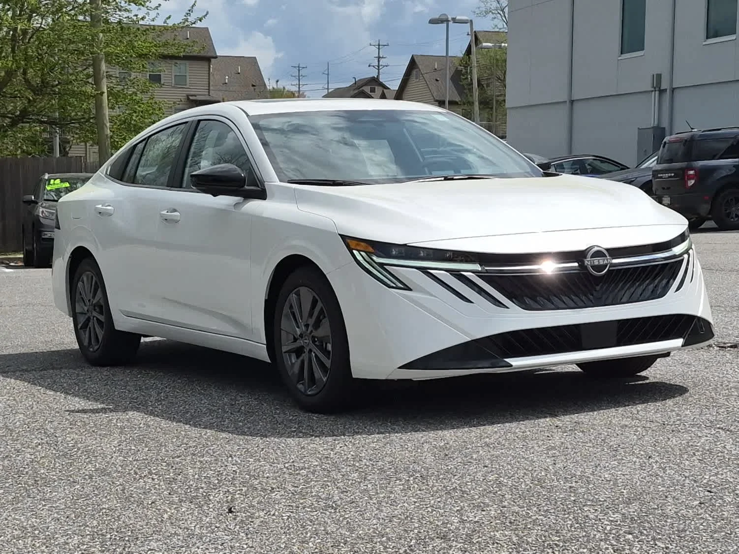 New 2026 Aspen White Tricoat Nissan SL image 2