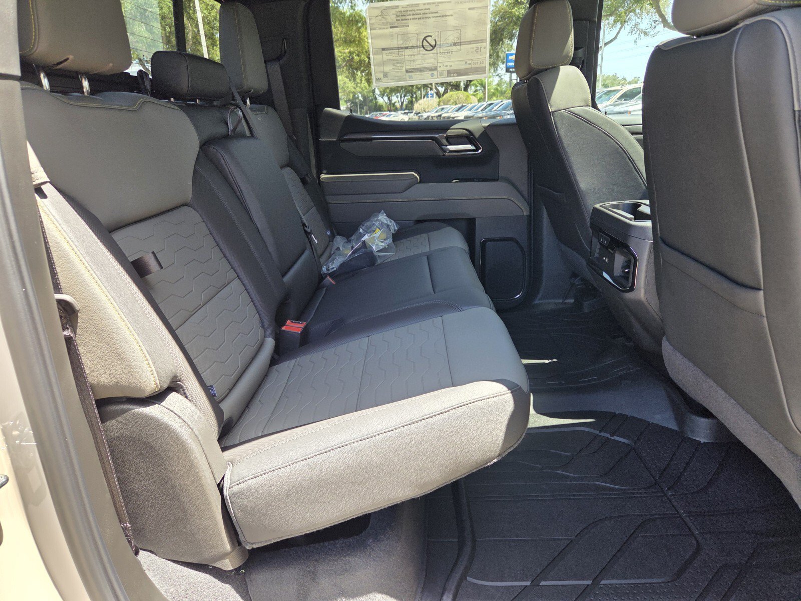 2026 Chevrolet Silverado 1500 ZR2 - Photo 17