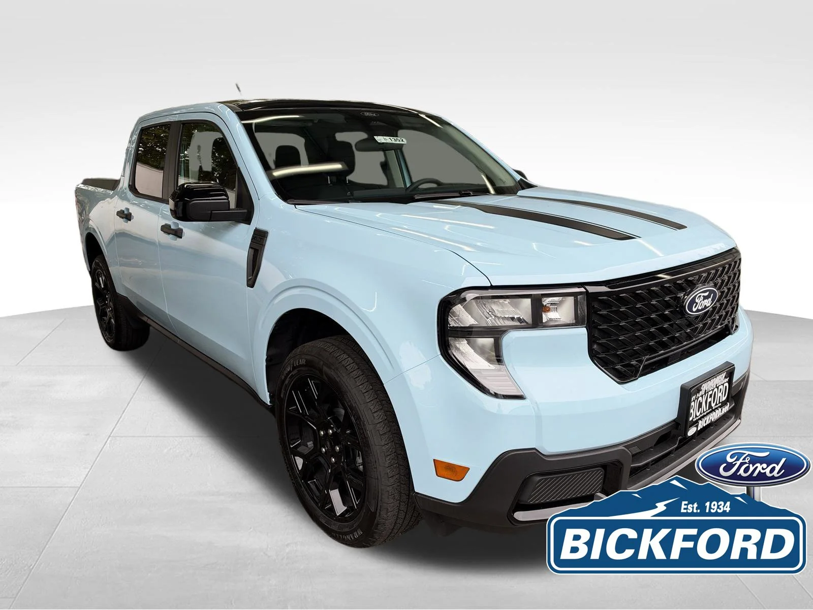 New 2026 Blue Ford XLT image 3