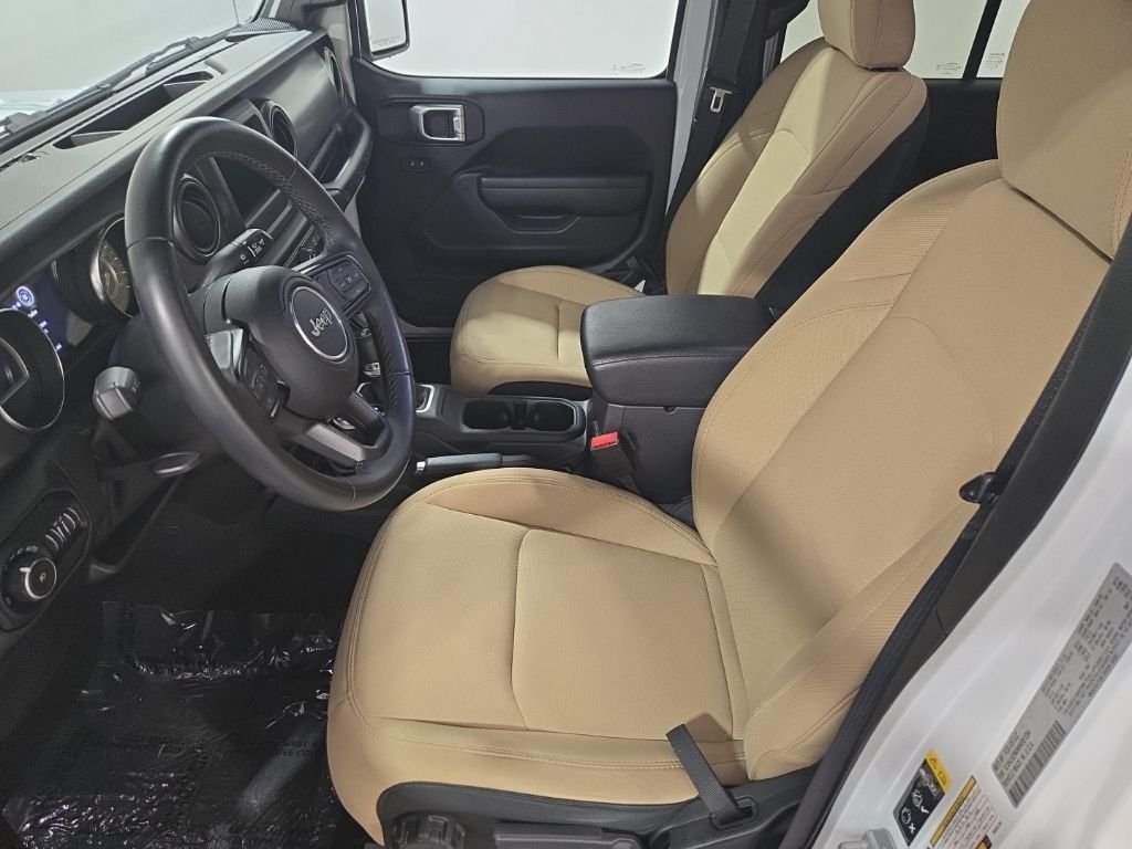 Used 2021 Bright White Clearcoat Jeep Unlimited Sport S image 21