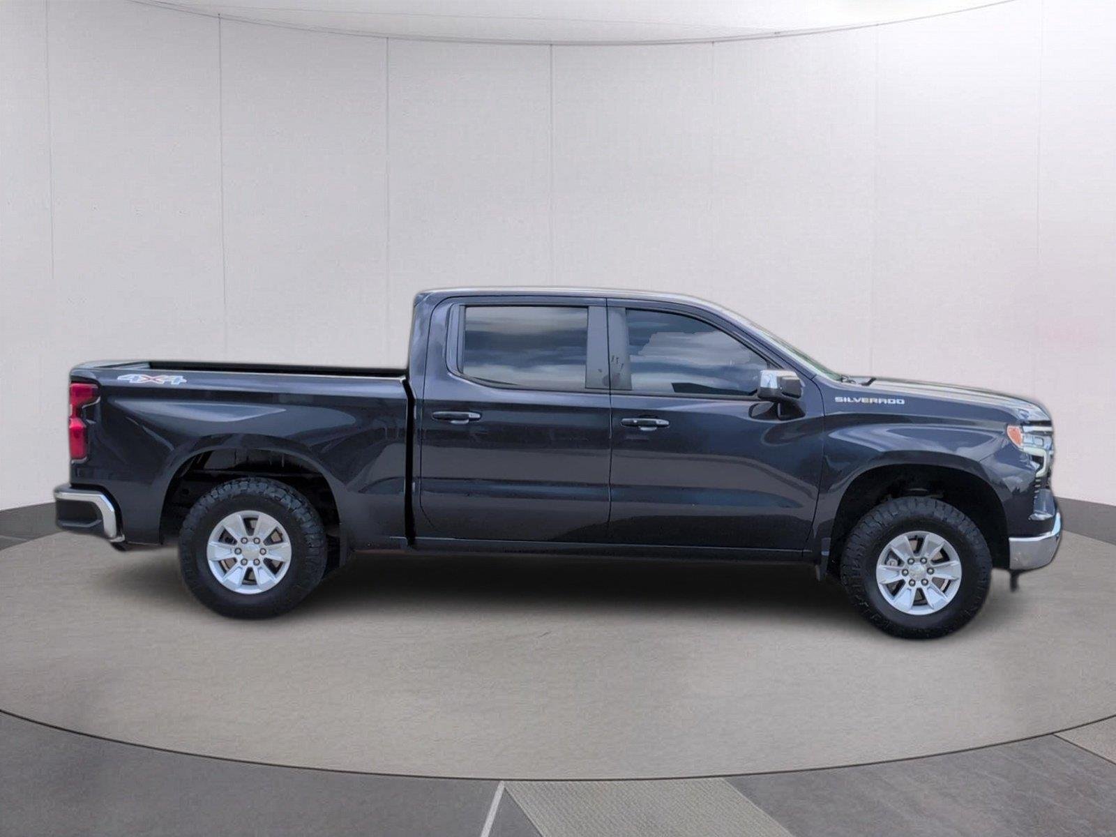 Used 2023 DARK ASH METALLIC Chevrolet LT image 7