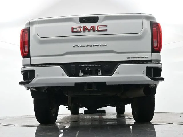 Used 2020 SUMMIT WHITE GMC Denali image 14