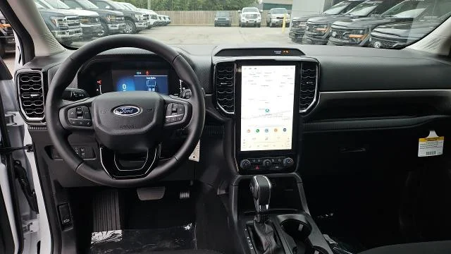 New 2025 Oxford White Ford XLT 4x4 image 26