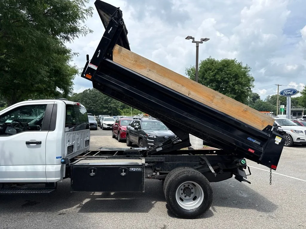 Used 2023 White Ford XL image 27