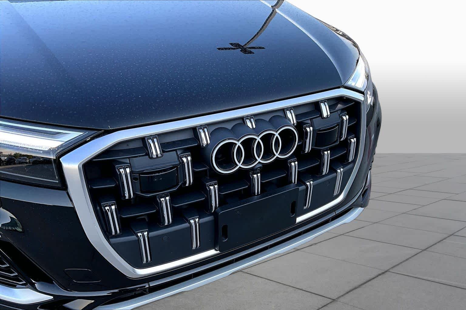 Used 2025 Mythos Black Metallic Audi Premium Plus image 31
