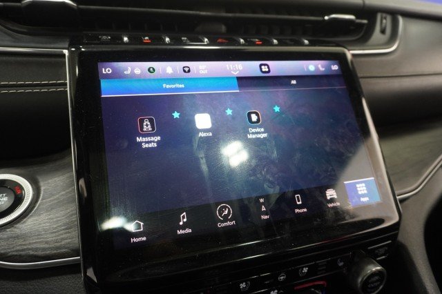 Used 2023 Diamond Black Crystal Pearlcoat Jeep Overland image 33