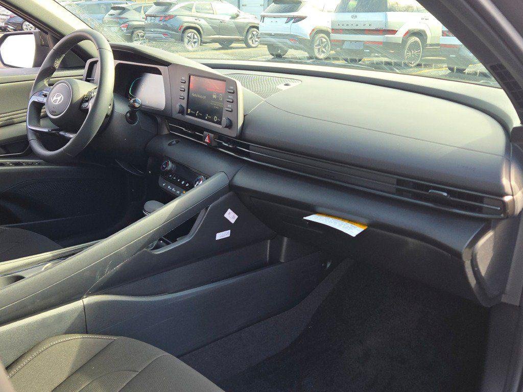 New 2026 Gray Hyundai SEL Sport Premium image 8