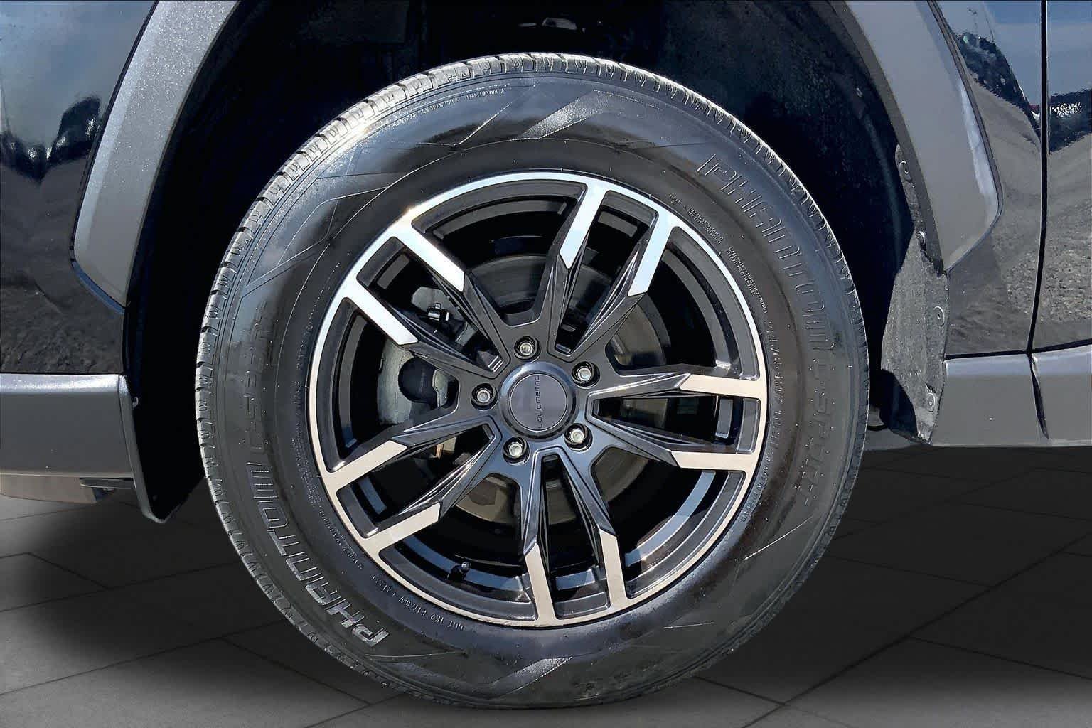 Used 2020 Midnight Black Metallic Toyota XLE image 11