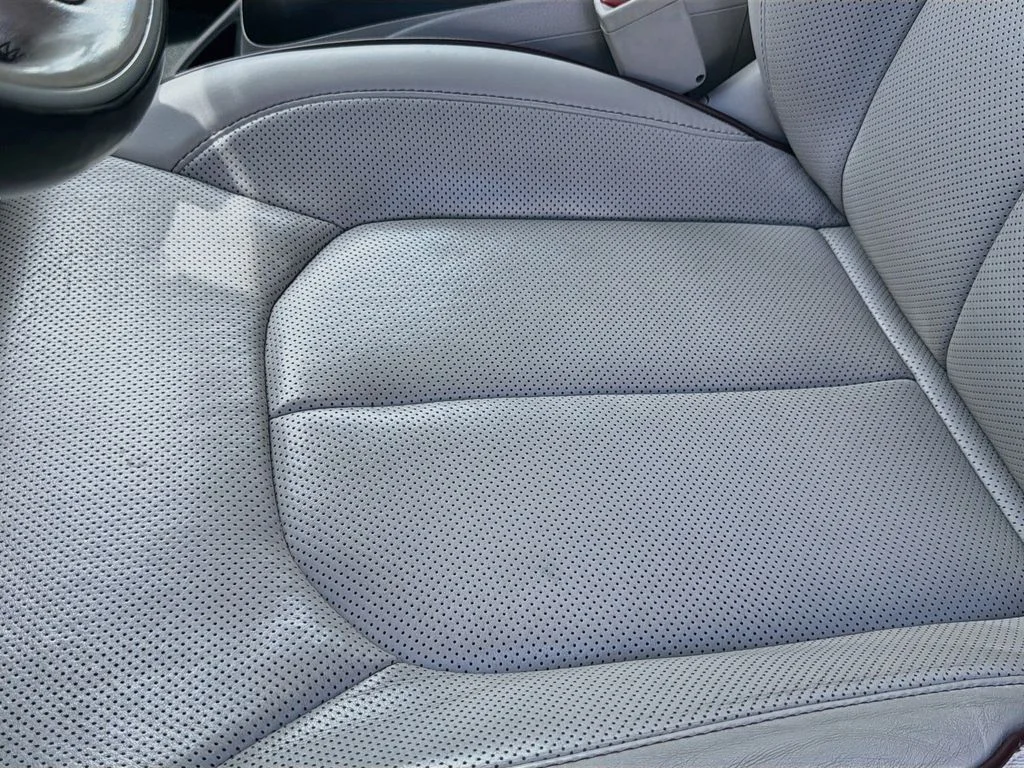 Used 2018 White Chrysler Limited image 20