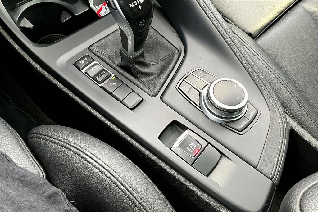 Used 2020 Black BMW sDrive28i image 17