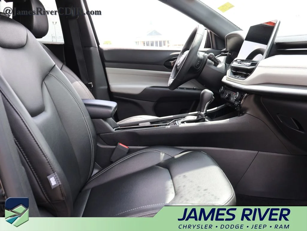 Used 2025 Black Jeep Limited image 9