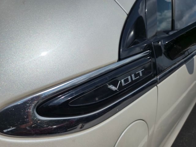 Used 2012 White Diamond Pearl Chevrolet Base image 4