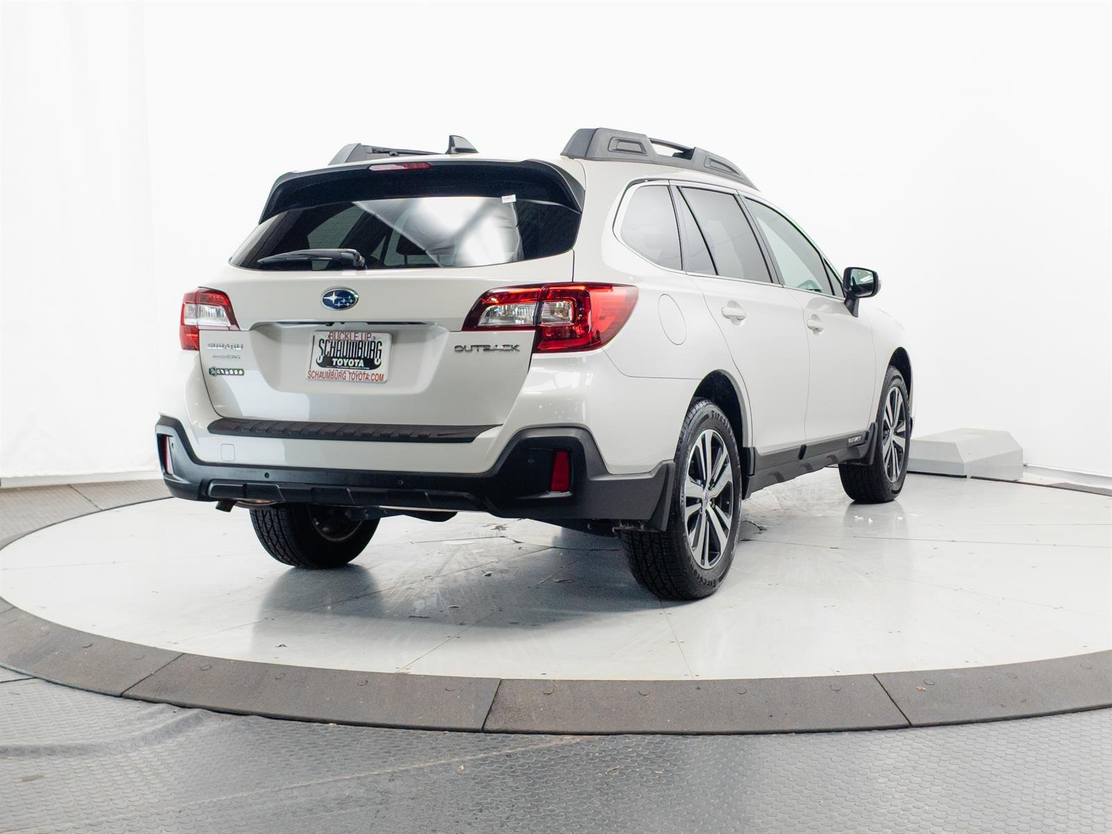 Used 2019 White Subaru 2.5i image 12