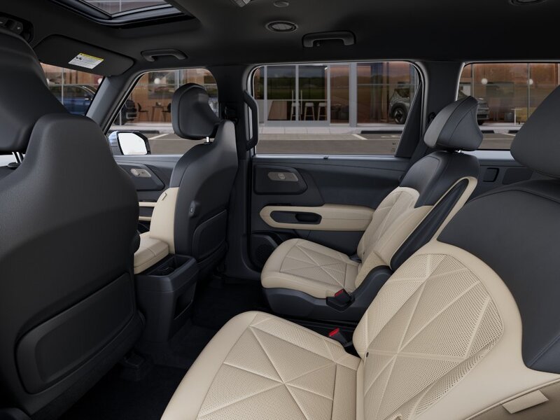 New 2027 Glacial White Pearl Kia EX image 18