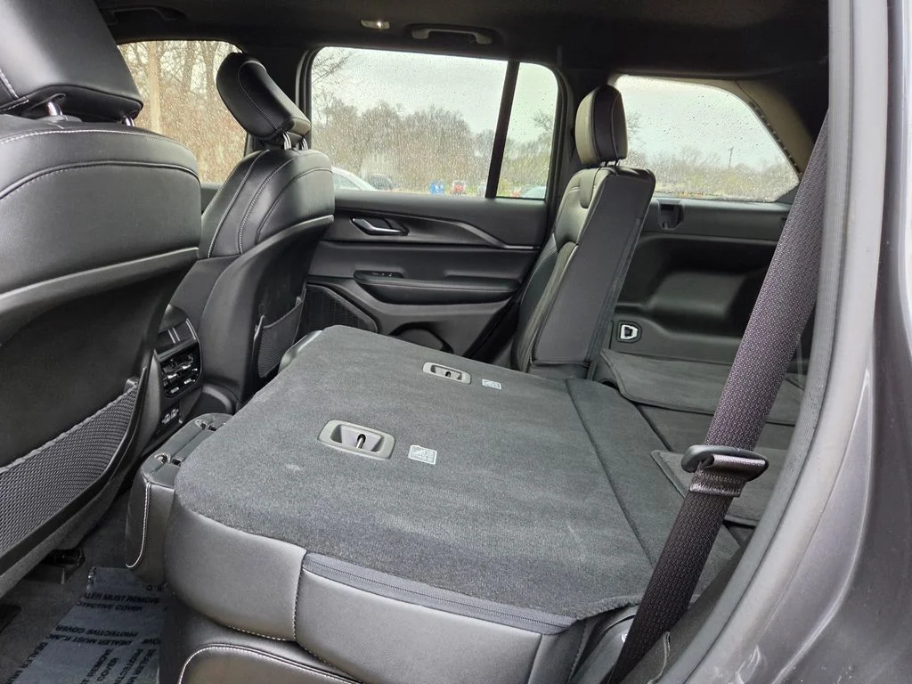 Used 2023 Gray Jeep Altitude X image 34