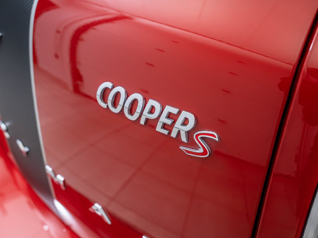 Used 2015 Blazing Red MINI  image 16