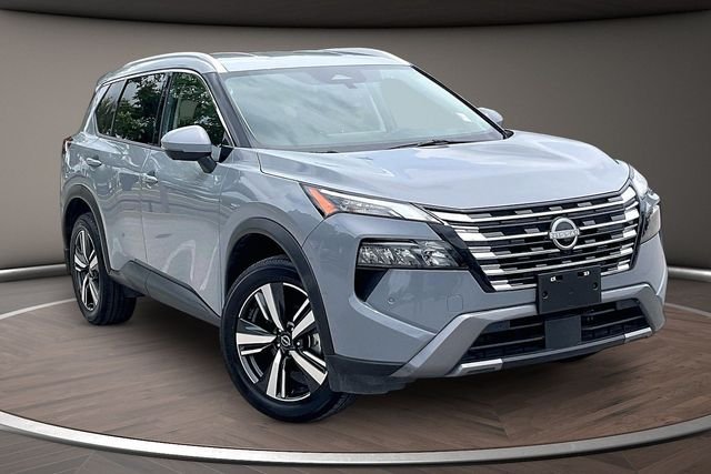 Used 2025 Gray Nissan SL image 10