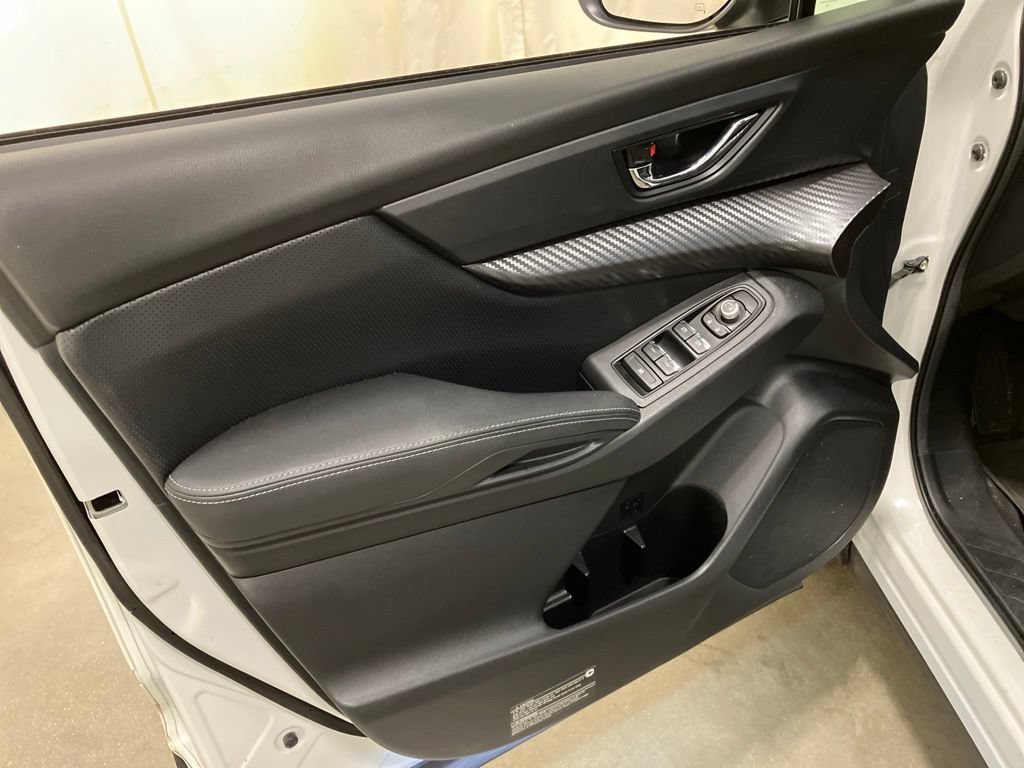 Used 2022 Crystal White Pearl Subaru Onyx Edition image 3