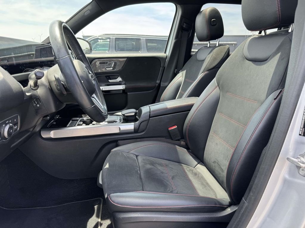 Used 2020 Gray Mercedes-Benz GLB 250 image 13