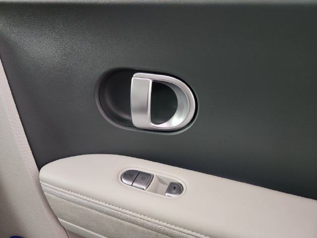 2024 Hyundai IONIQ 5 Limited - Photo 13