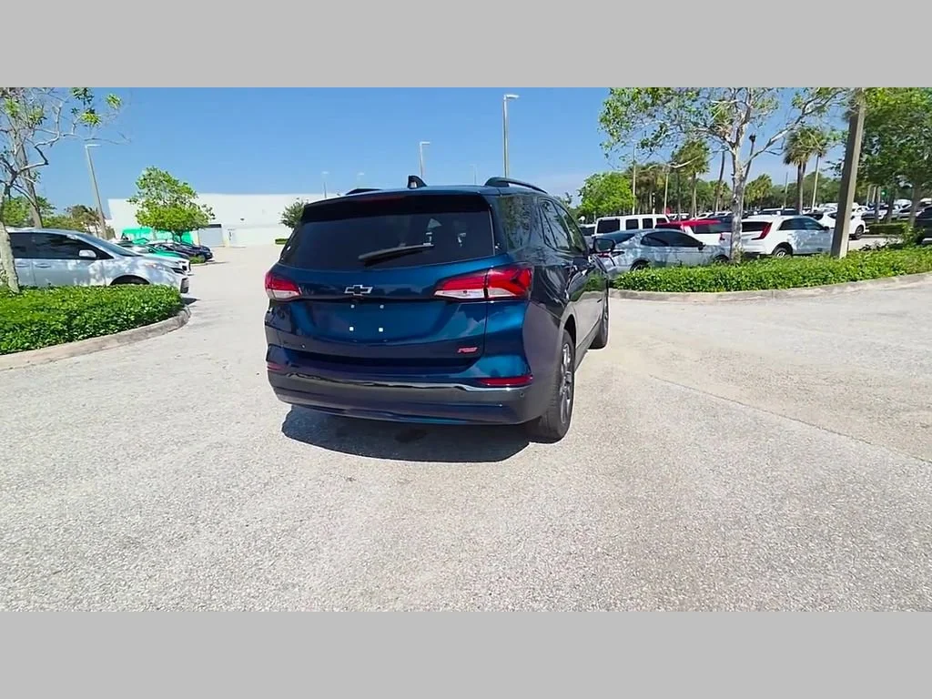 Used 2022 Blue Glow Metallic Chevrolet RS image 39