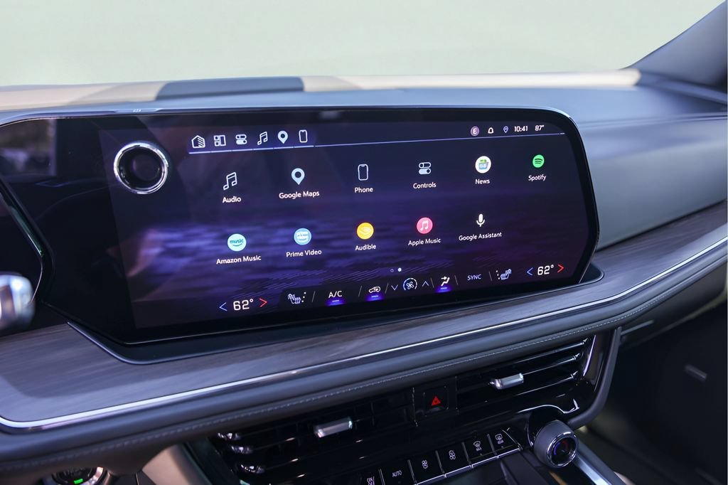 2026 Chevrolet Suburban Z71 - Photo 16