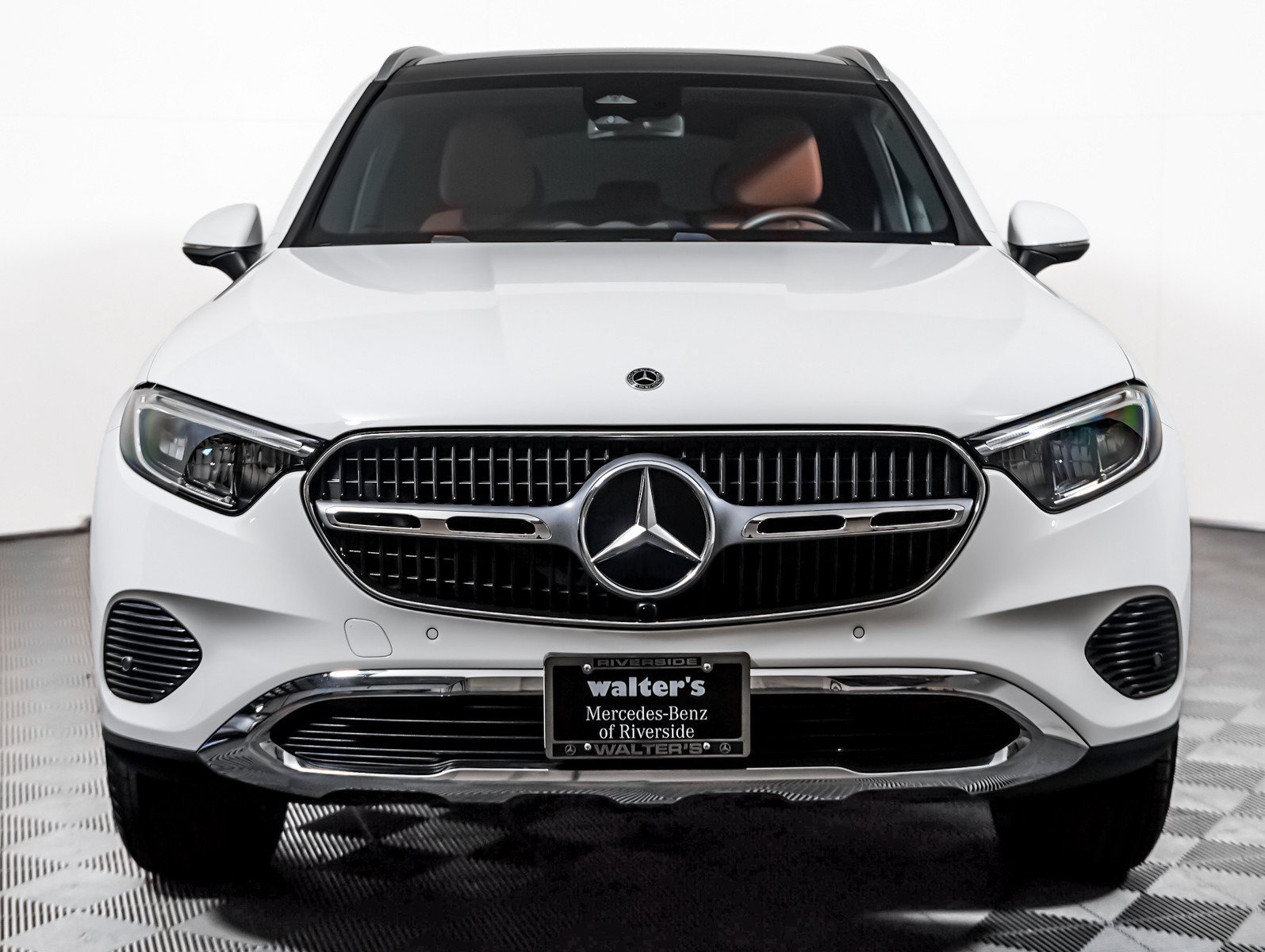 Certified Used 2025 Polar White Mercedes-Benz GLC 350e 4MATIC® SUV image 8