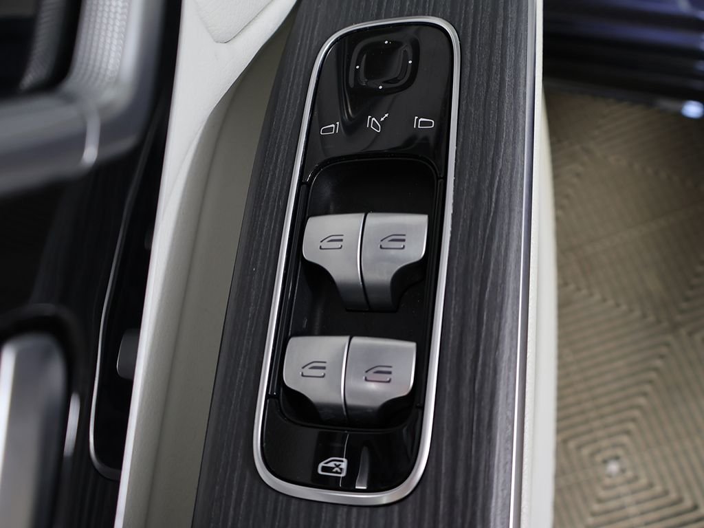 Used 2024 Blue Mercedes-Benz 450 image 42