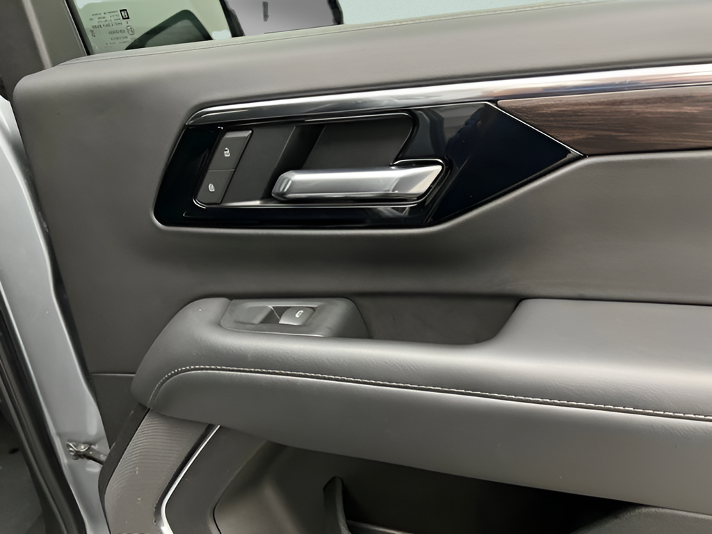 Used 2025 Sterling Gray Metallic Chevrolet Z71 image 24