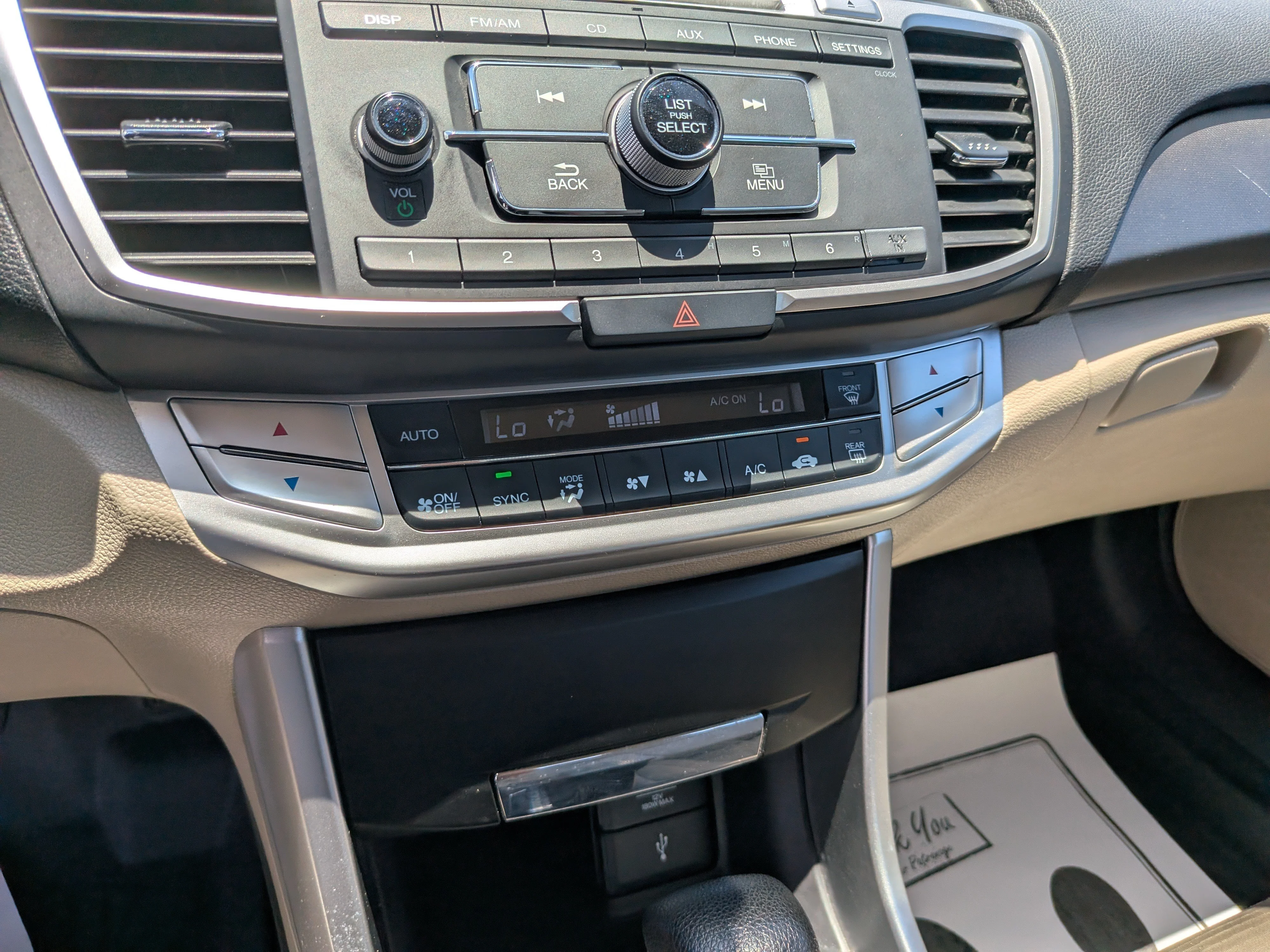 Used 2015 Champagne Frost Pearl Honda LX image 26