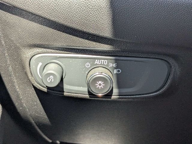 Used 2020 Gray Chevrolet LT image 26