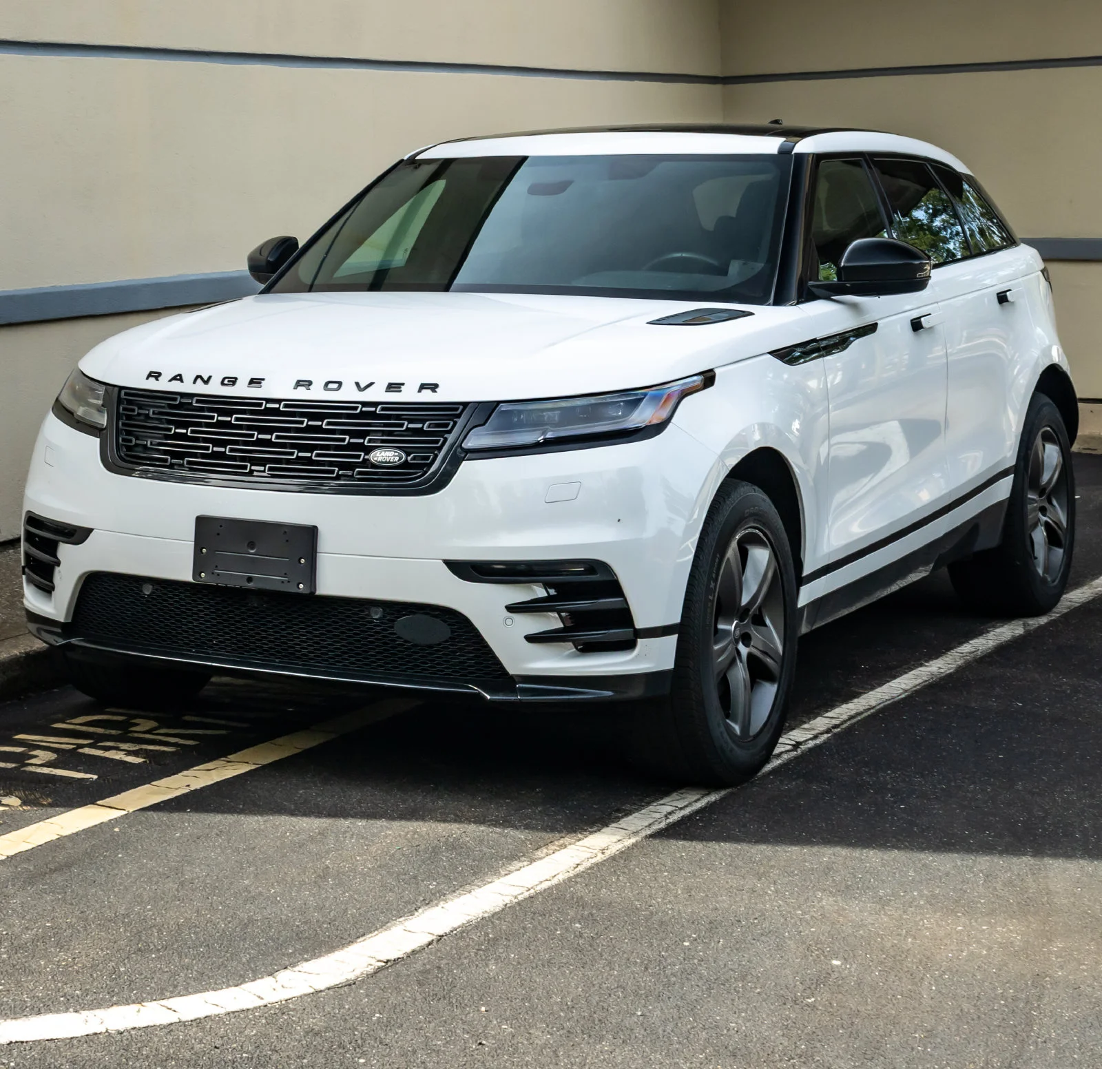 2025 Land Rover Range Rover Velar