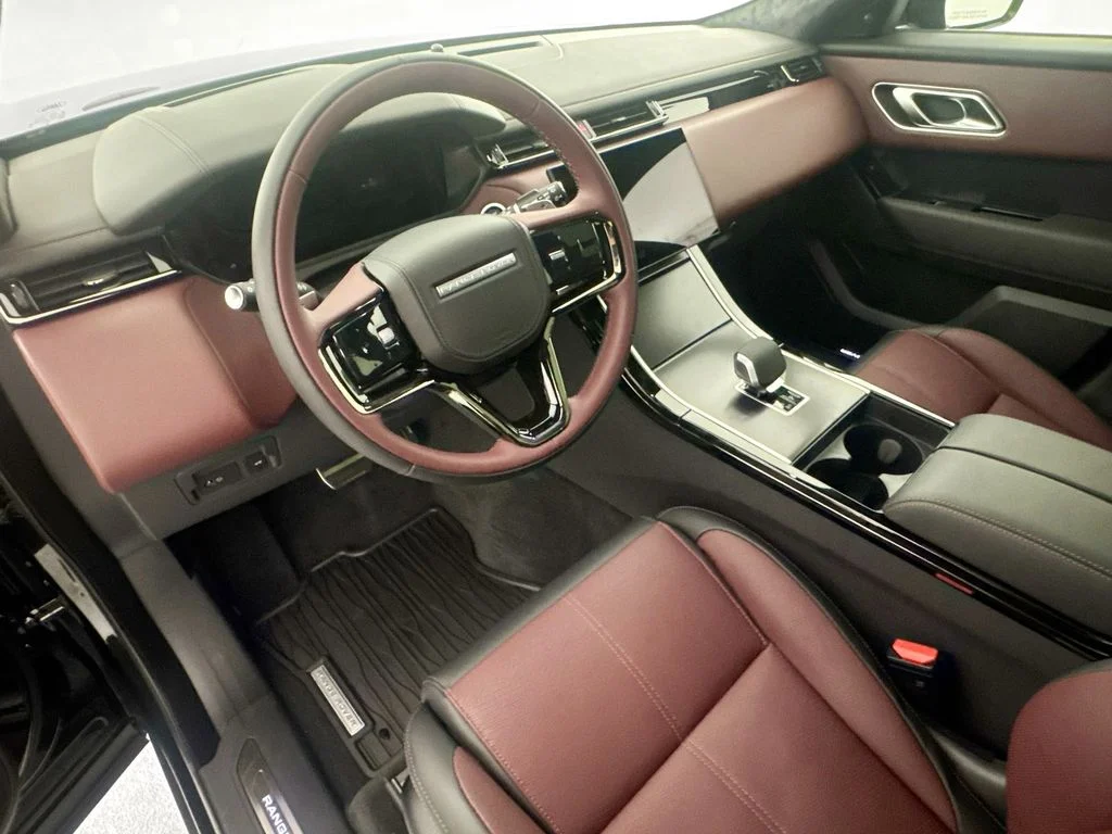 New 2026 Santorini Black Land Rover Autobiography image 9
