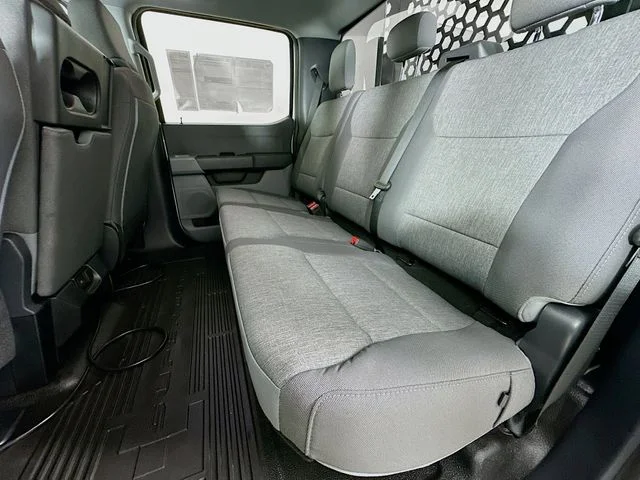 New 2025 Oxford White Ford XL image 22