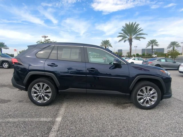 Certified Used 2023  Toyota XLE Premium image 3
