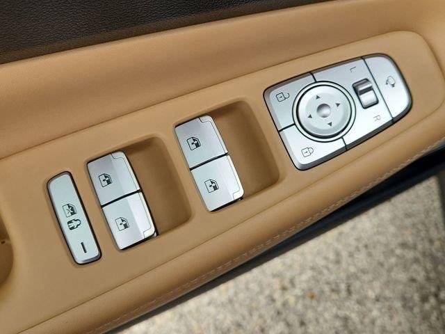 Used 2023  Hyundai Calligraphy image 24