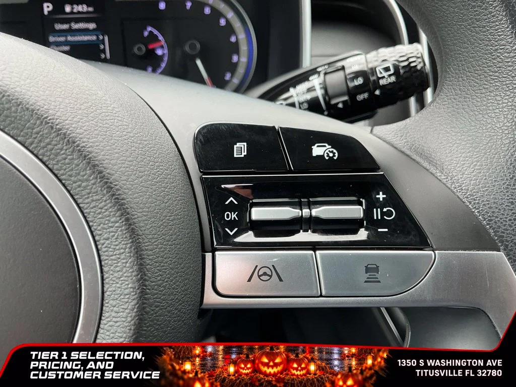 Used 2024 Gray Hyundai SEL image 28