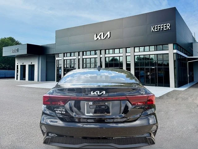 Certified Used 2022 Black Kia LXS image 7