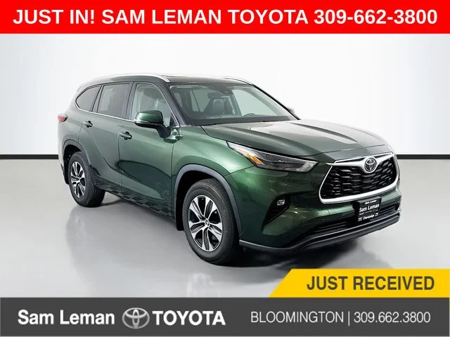 Used 2023 Green Toyota XLE image 1