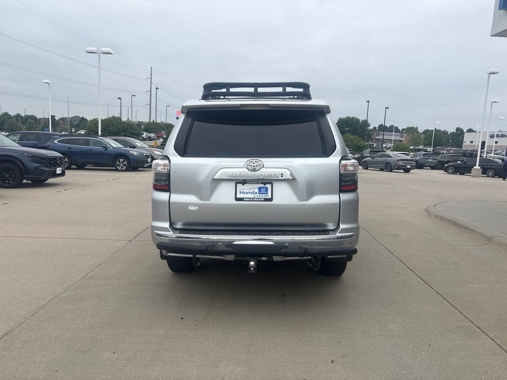 Used 2016 Classic Silver Metallic Toyota Limited image 6